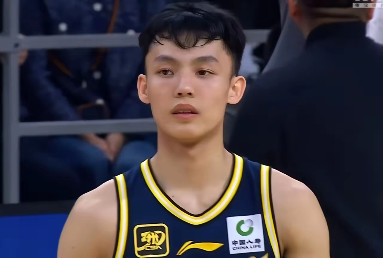 广东队完胜鹈鹕，赵继伟关键制胜