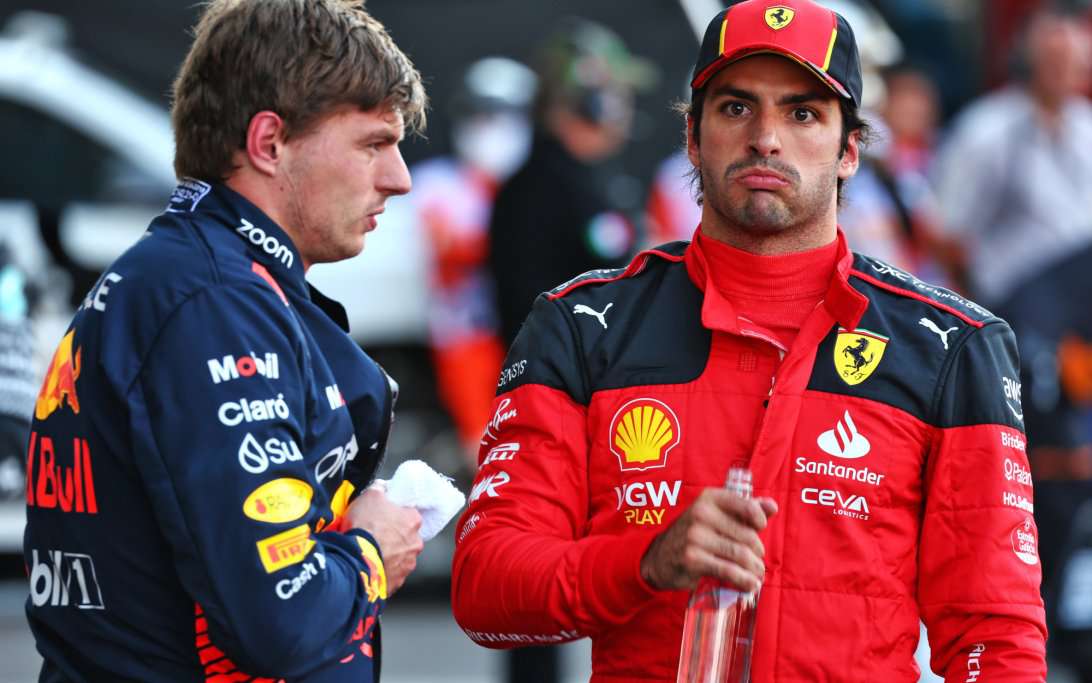 红牛车队碾压阿斯顿马丁，塞恩斯惊艳四座