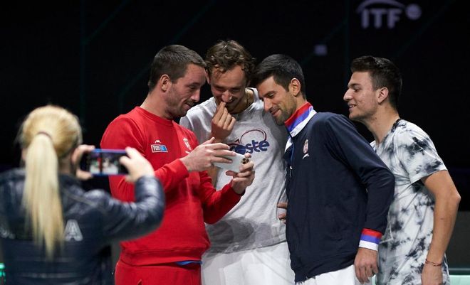 年终总决赛绝杀戴维斯杯,梅德韦杰夫带队取胜 年终总决赛绝杀戴维斯杯,梅德韦杰夫带队取胜