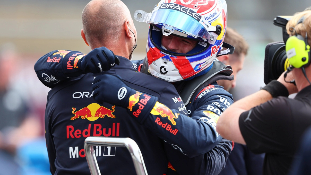 阿斯顿马丁险胜索伯车队,维斯塔潘高光表现 阿斯顿马丁险胜索伯车队,维斯塔潘高光表现