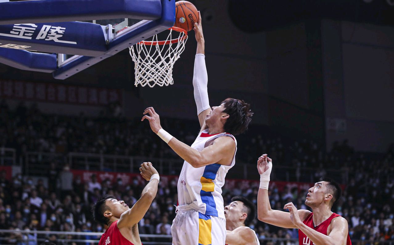 青岛队力克天津队，高诗岩带队取胜