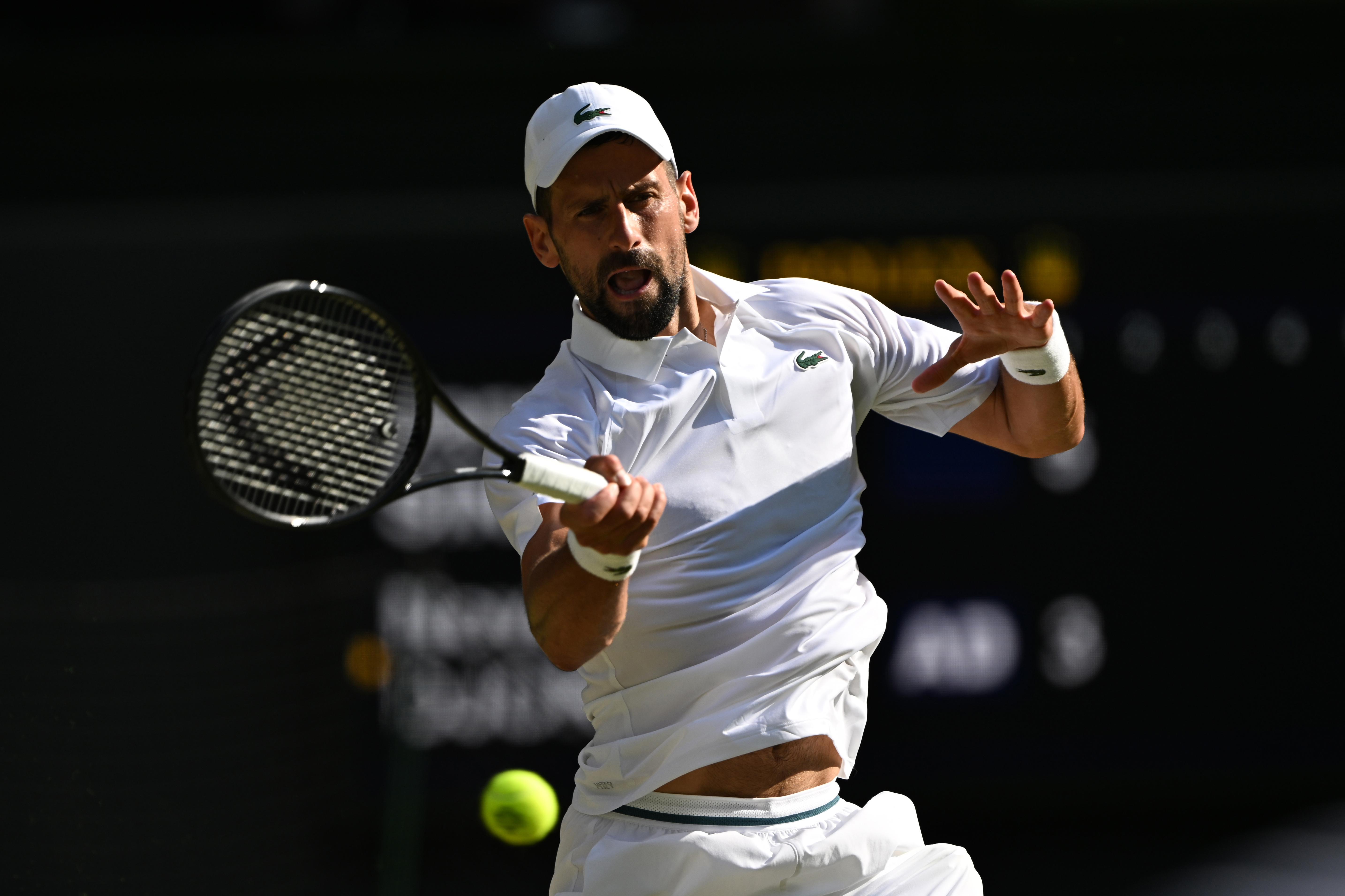 温网翻盘拉沃尔杯，辛纳点燃赛场