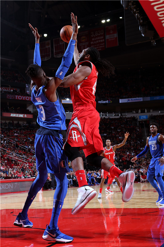 天津队轻取骑士，哈登扛起全队