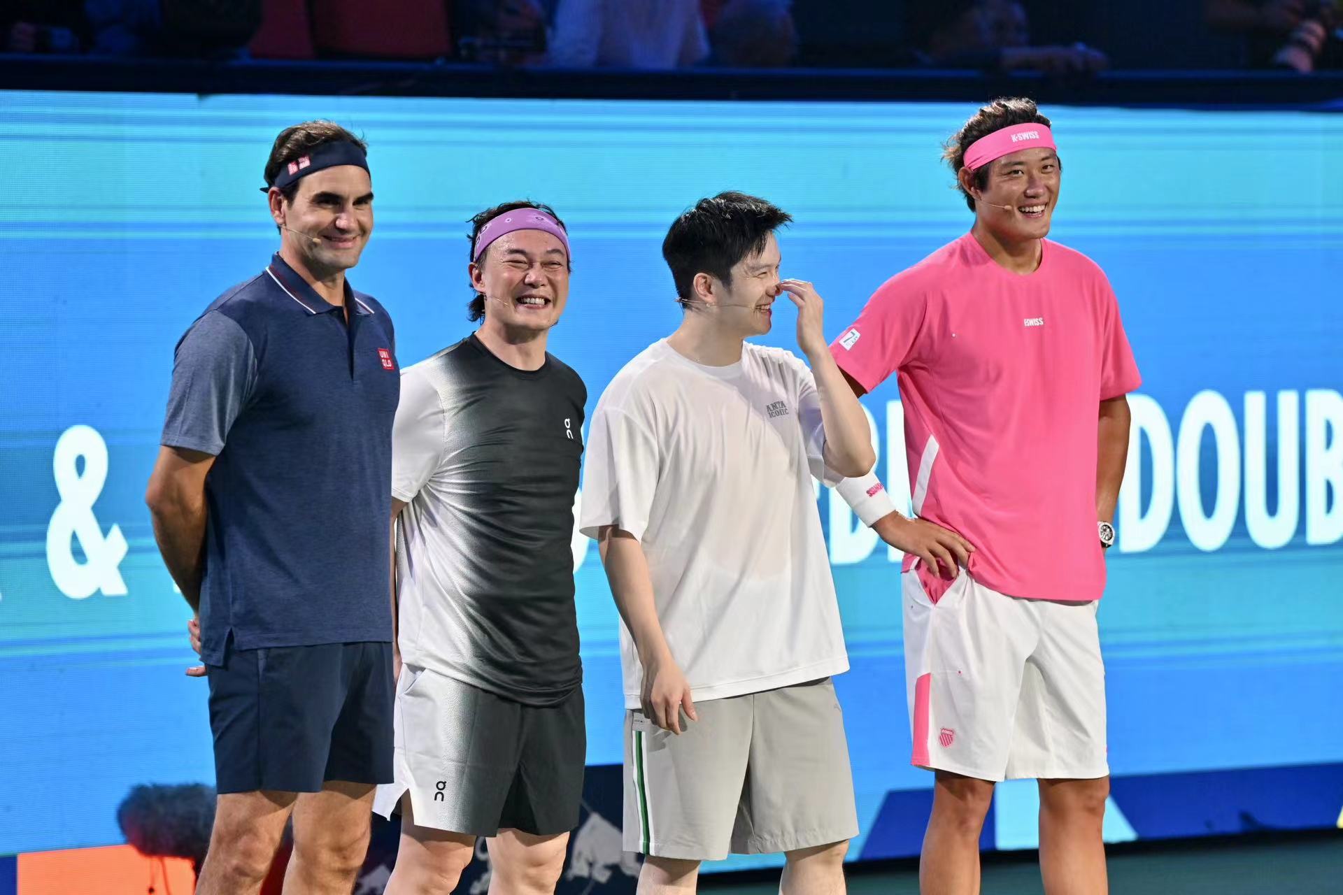 世界网球队完胜日本网球队，费德勒绝境逆转