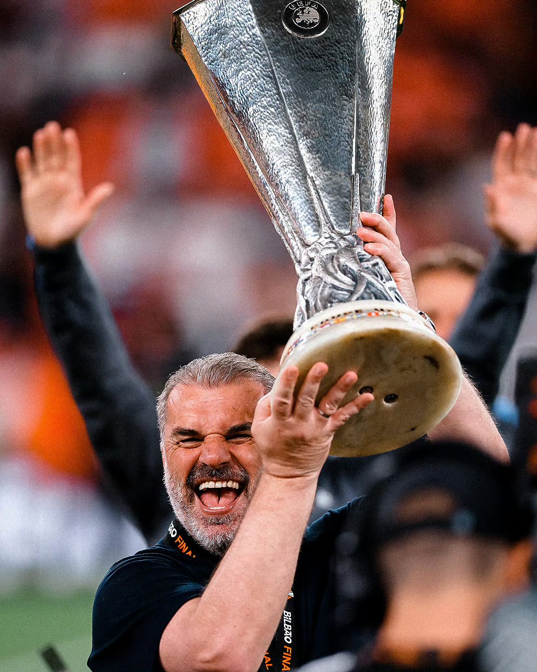 热刺球员意气风发，为球队赢得重要比赛